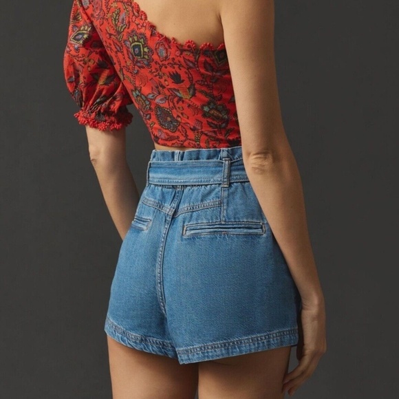 NWT Anthroplogie Pilcro Paperbag Denim Shorts Medium - Picture 3 of 4